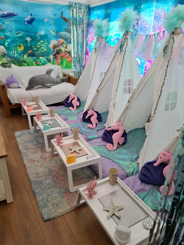 Mermaid tent sleepover party (6)